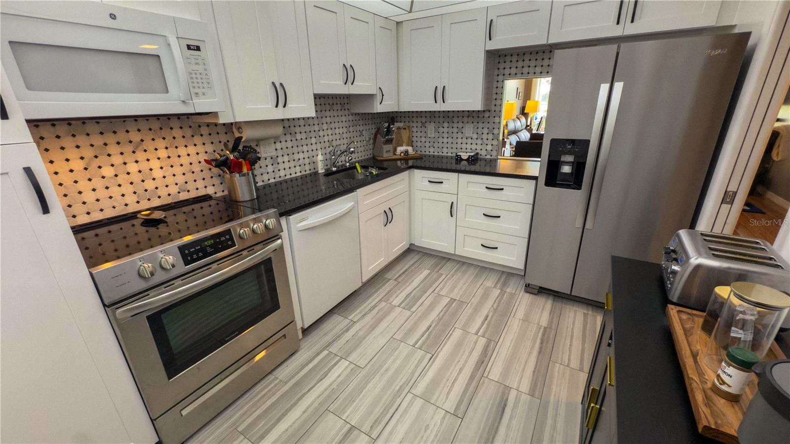 7461 W COUNTRY CLUB DR N #209 — photo 8