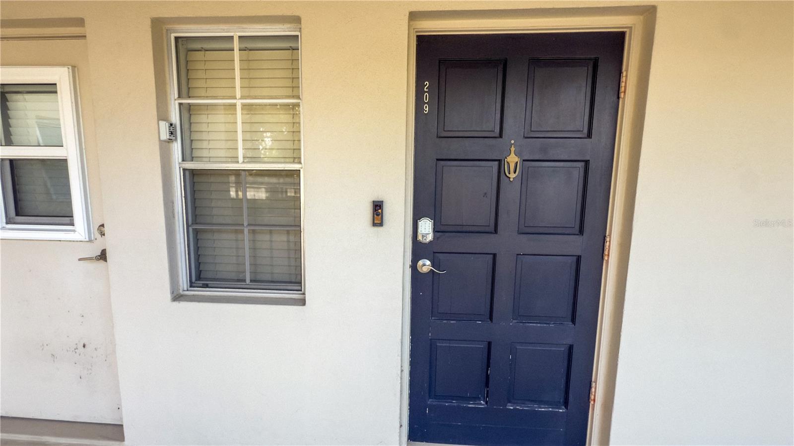 7461 W COUNTRY CLUB DR N #209 — photo 5