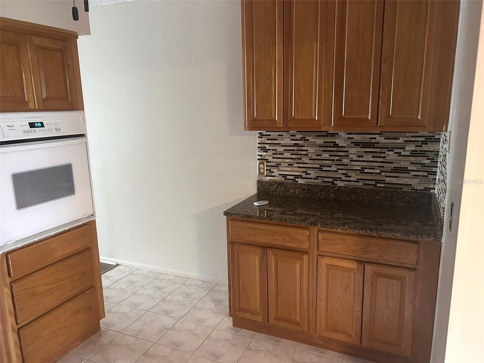 2402 ECUADORIAN WAY #18 — photo 8