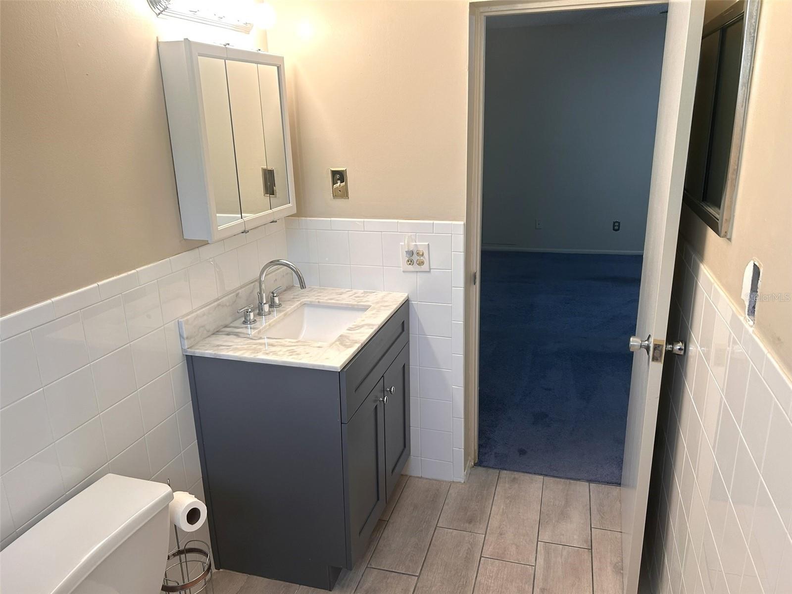 2402 ECUADORIAN WAY #18 — photo 21