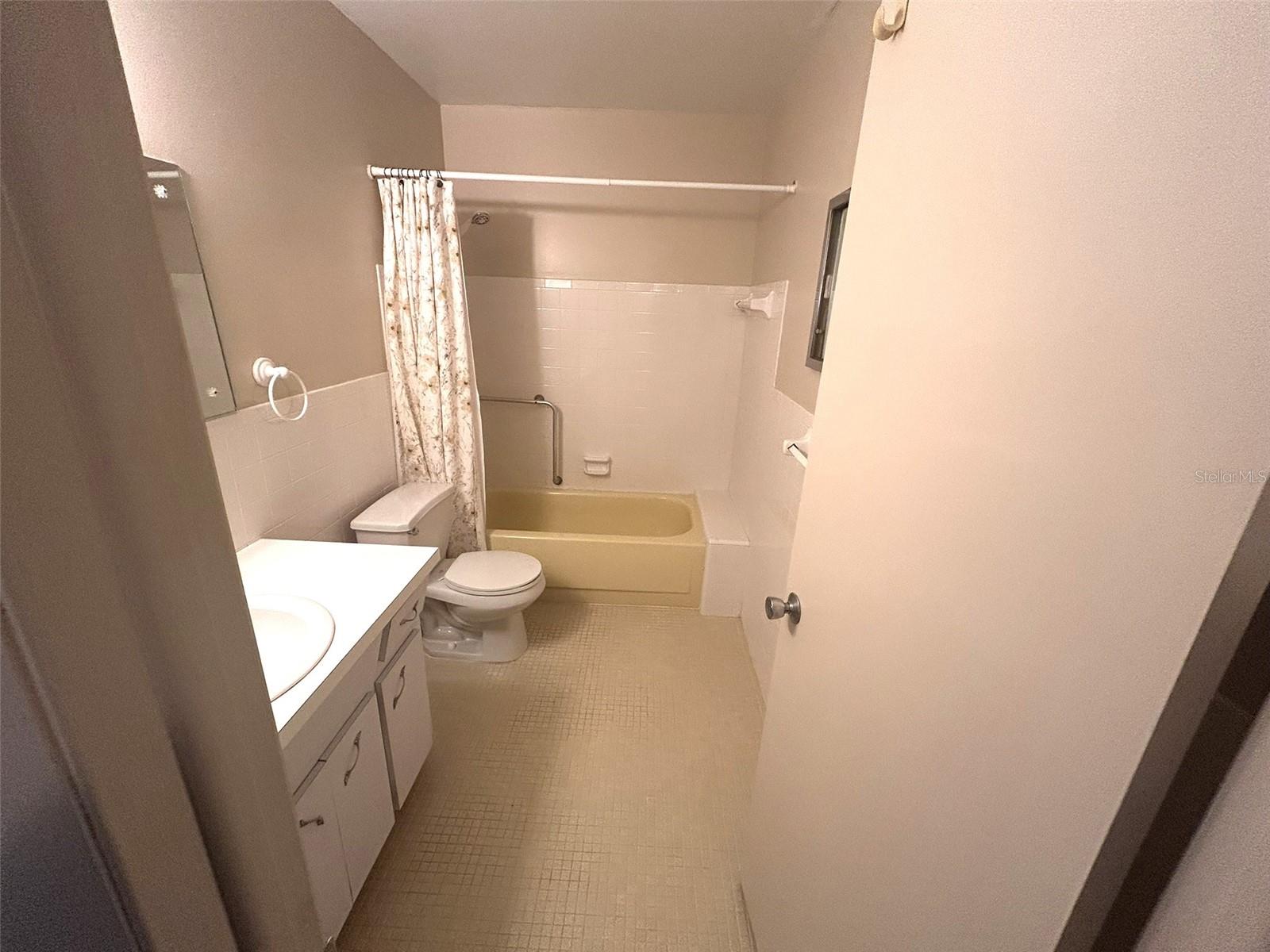 2402 ECUADORIAN WAY #18 — photo 22