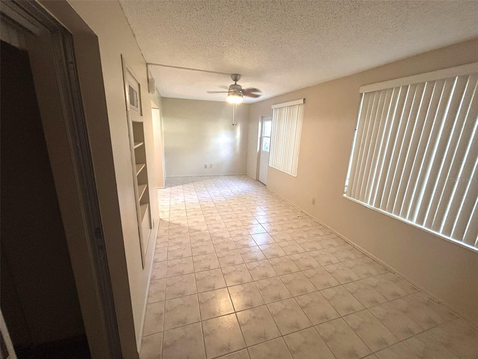 2402 ECUADORIAN WAY #18 — photo 15