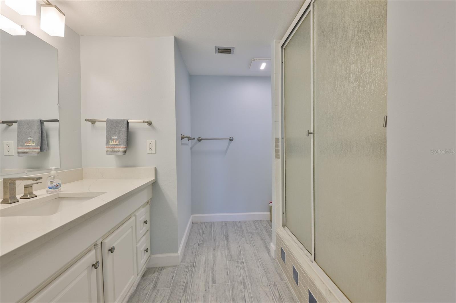 1400 GULF BLVD #704 — photo 15
