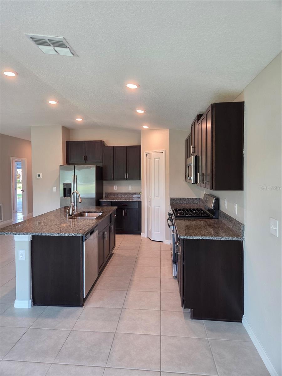 9306 CHANNING HILL DR — photo 6