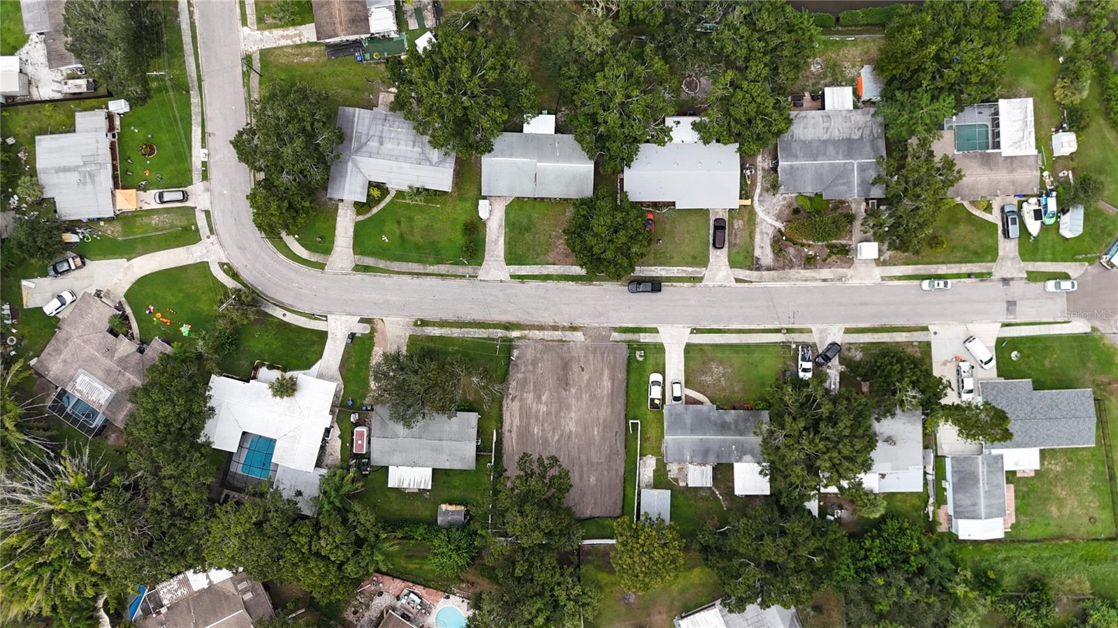 436 COUNTRY CLUB DR — photo 3