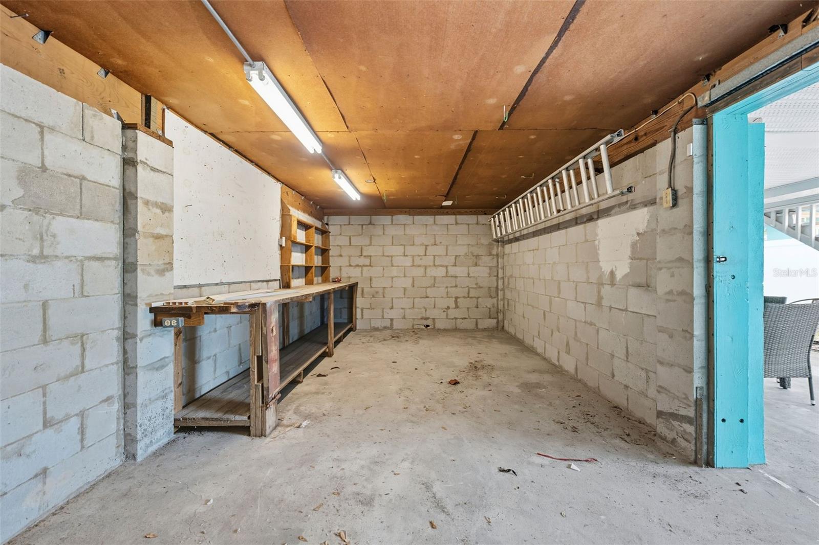 208 BATES AVE — photo 38