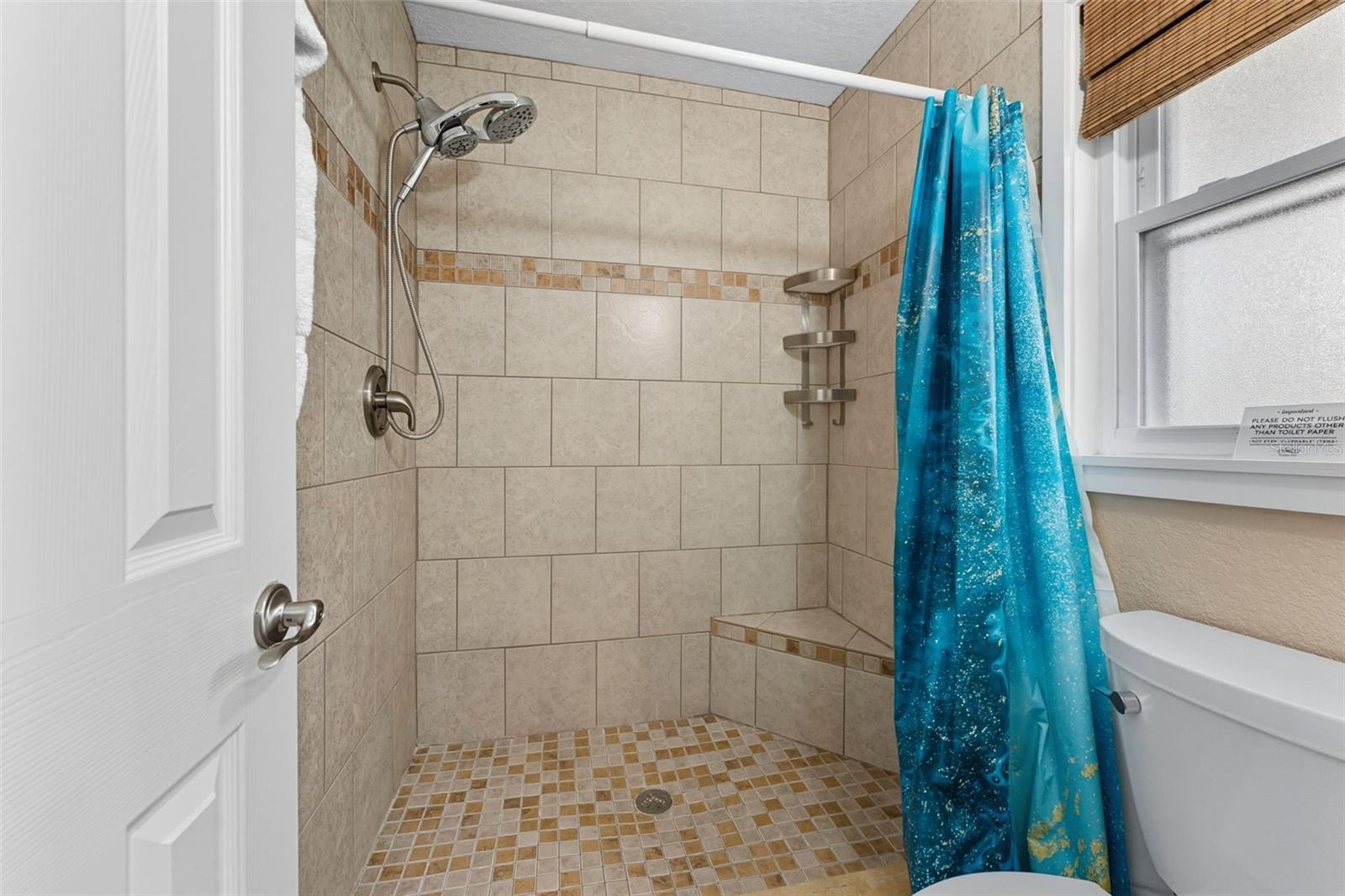 208 BATES AVE — photo 19