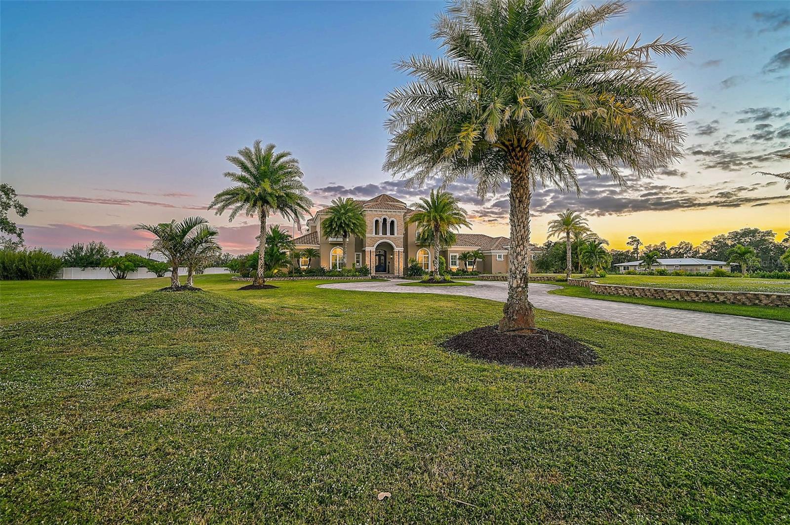 6722 HAWKINS RD — photo 86