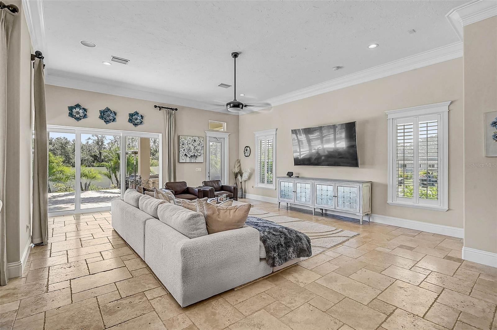 6722 HAWKINS RD — photo 22