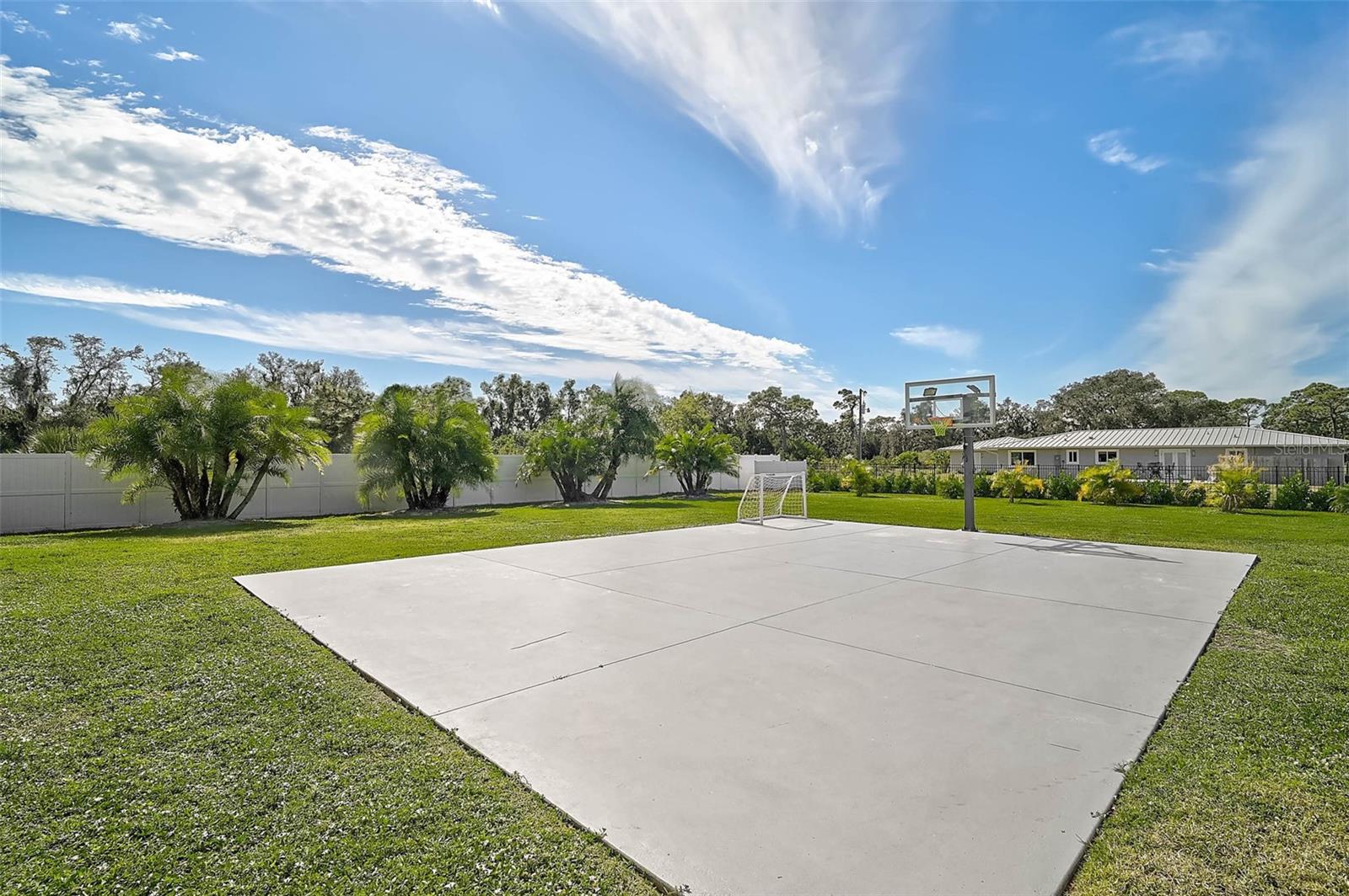 6722 HAWKINS RD — photo 70