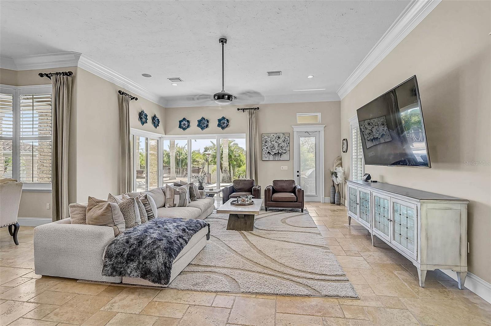 6722 HAWKINS RD — photo 23