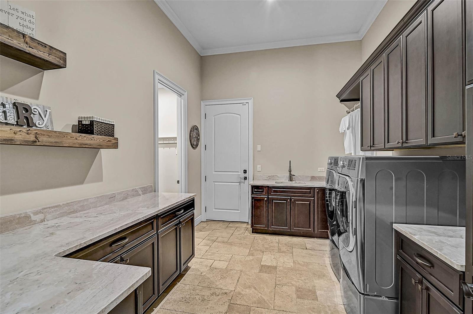 6722 HAWKINS RD — photo 54