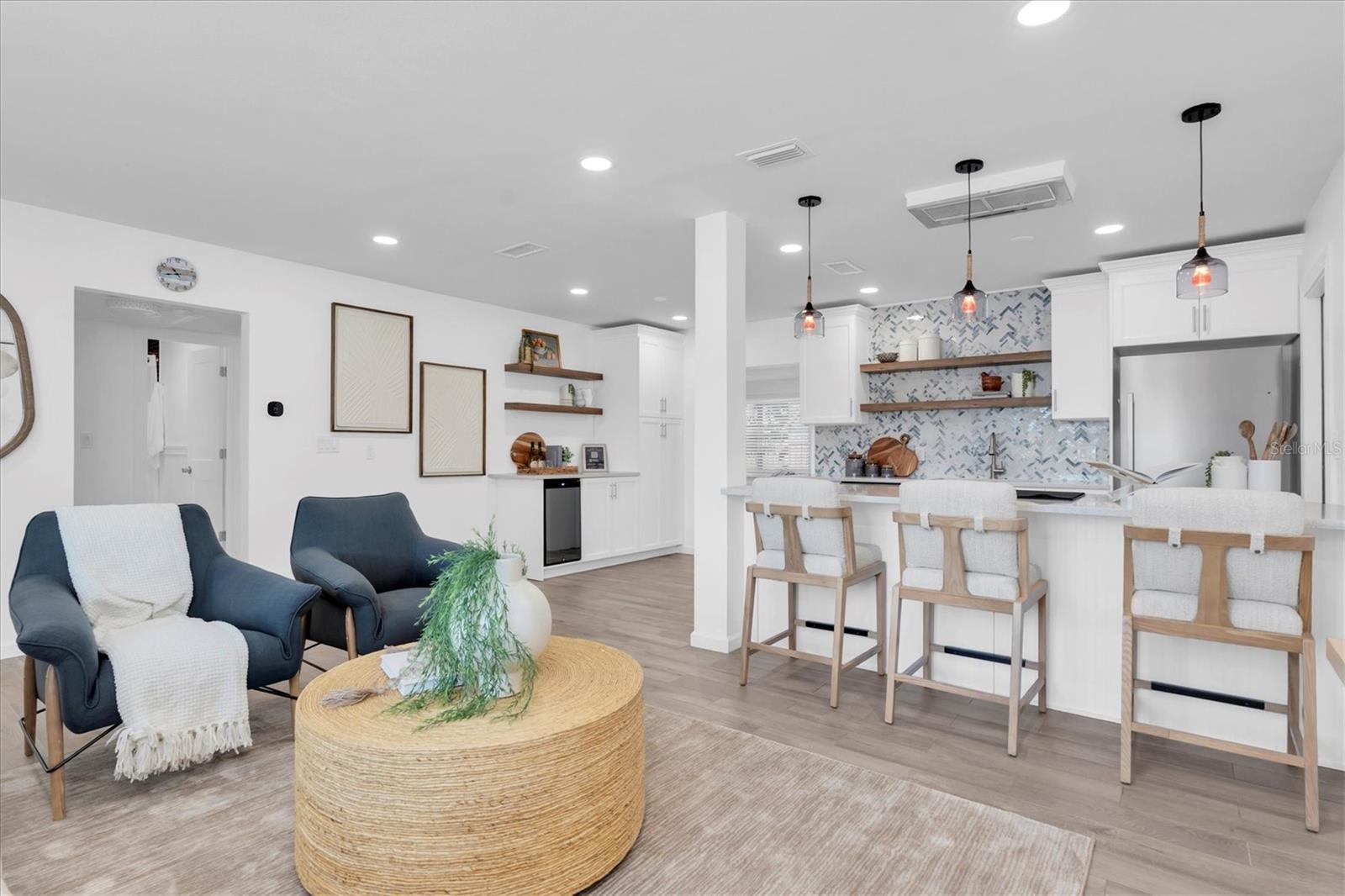 197 LIDO DR — photo 2