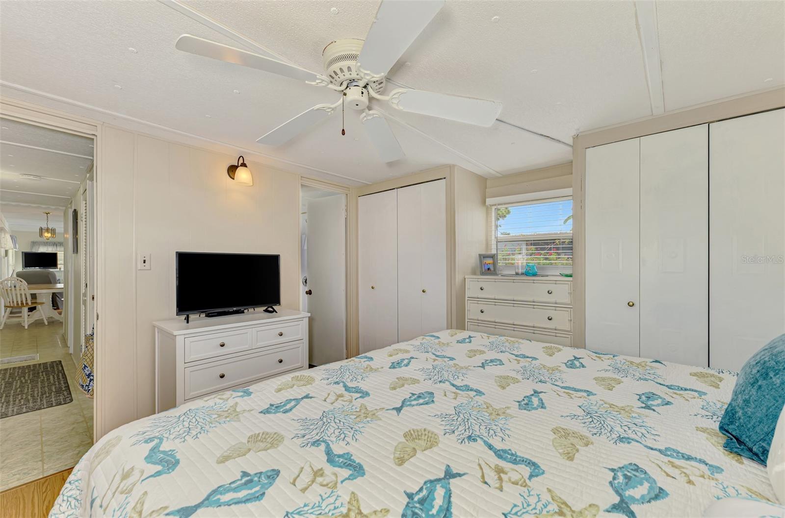 259 INNER DR E — photo 15