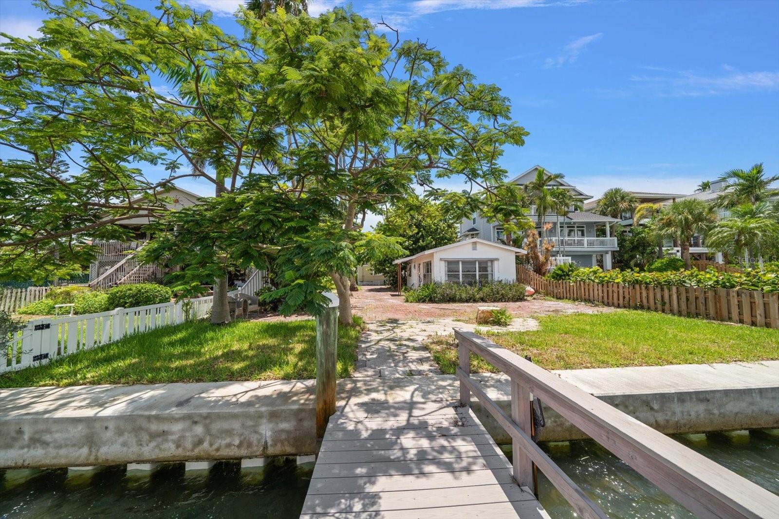 8405 BAYSHORE DR — photo 9