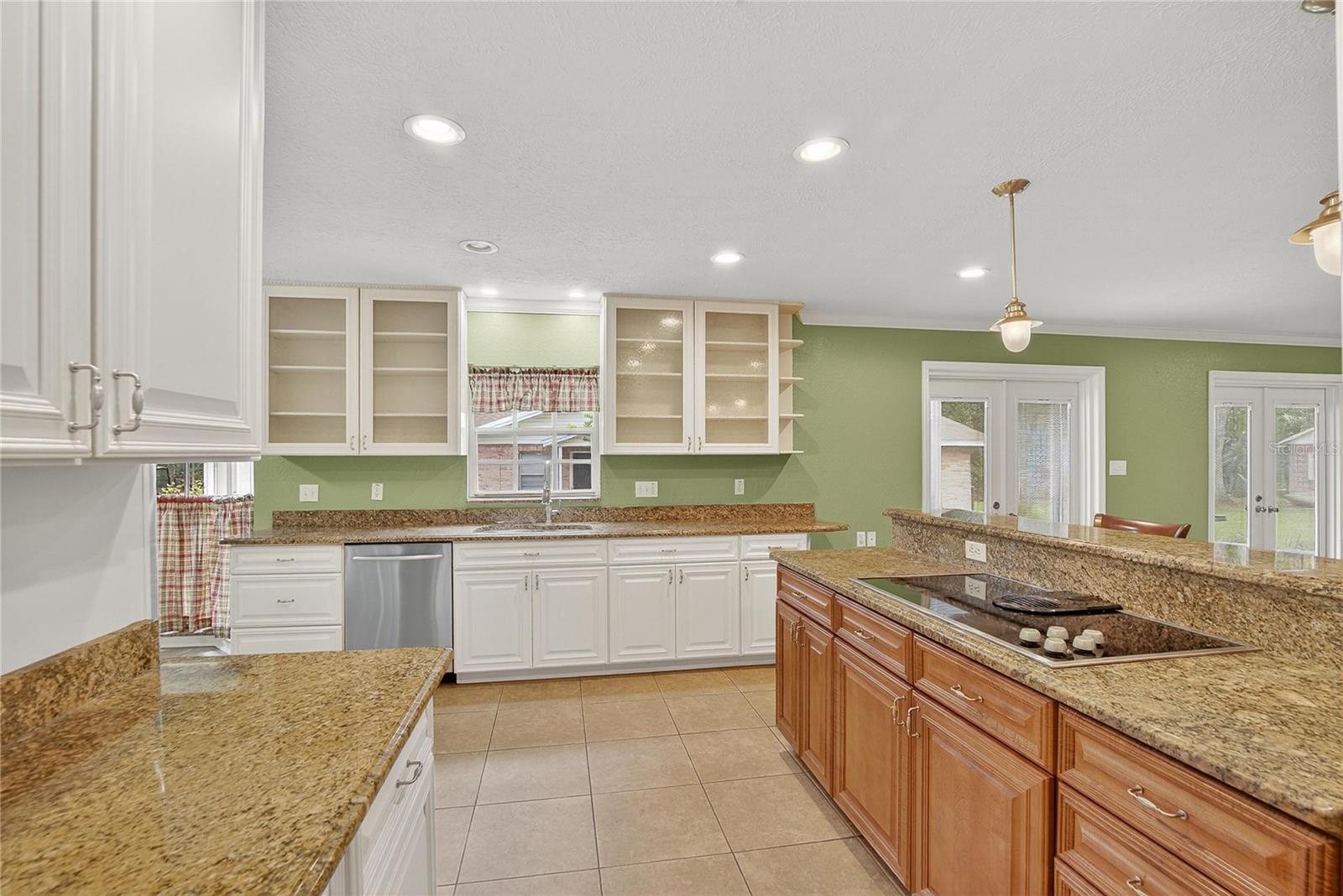 1502 AZALEA ST — photo 25