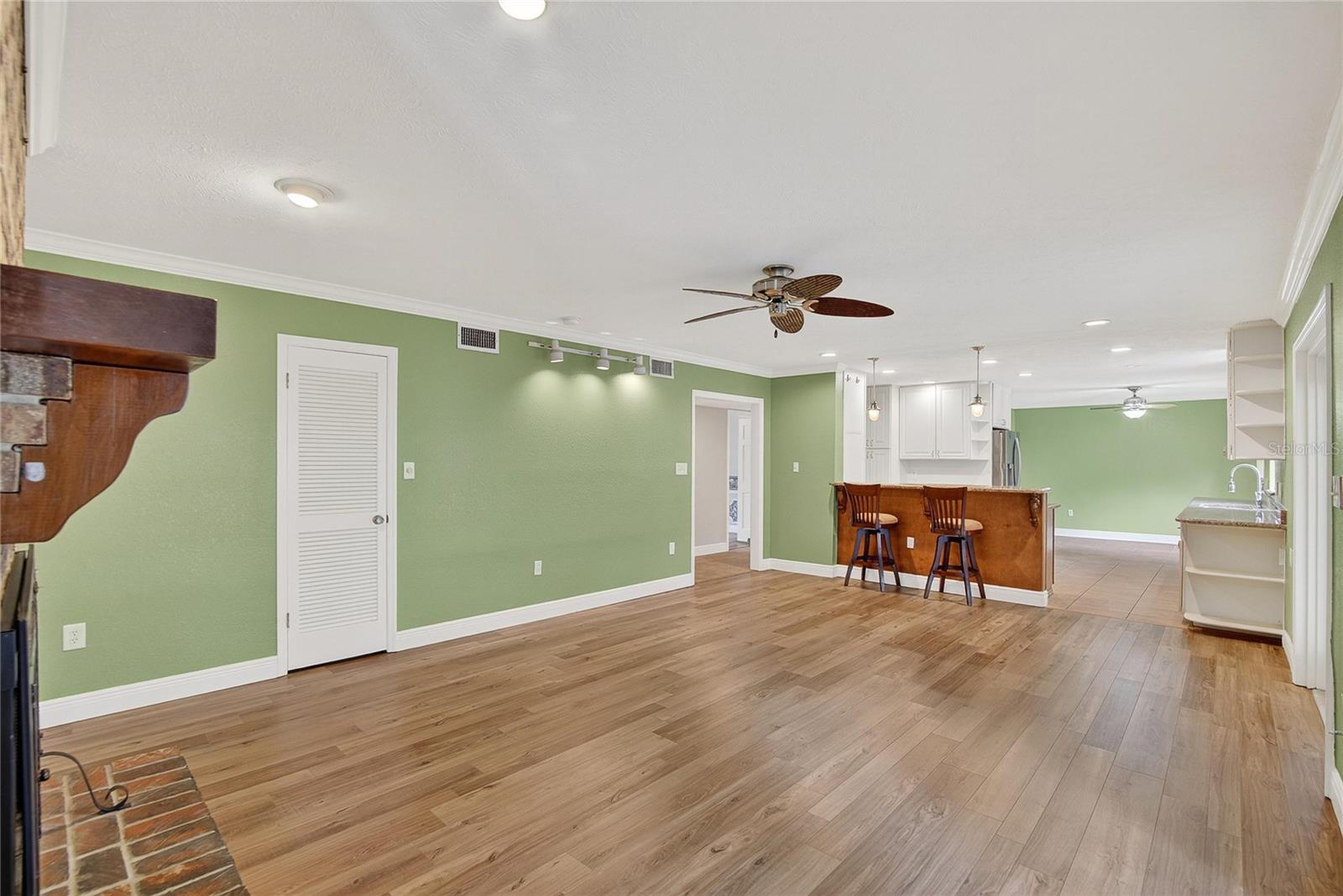 1502 AZALEA ST — photo 19