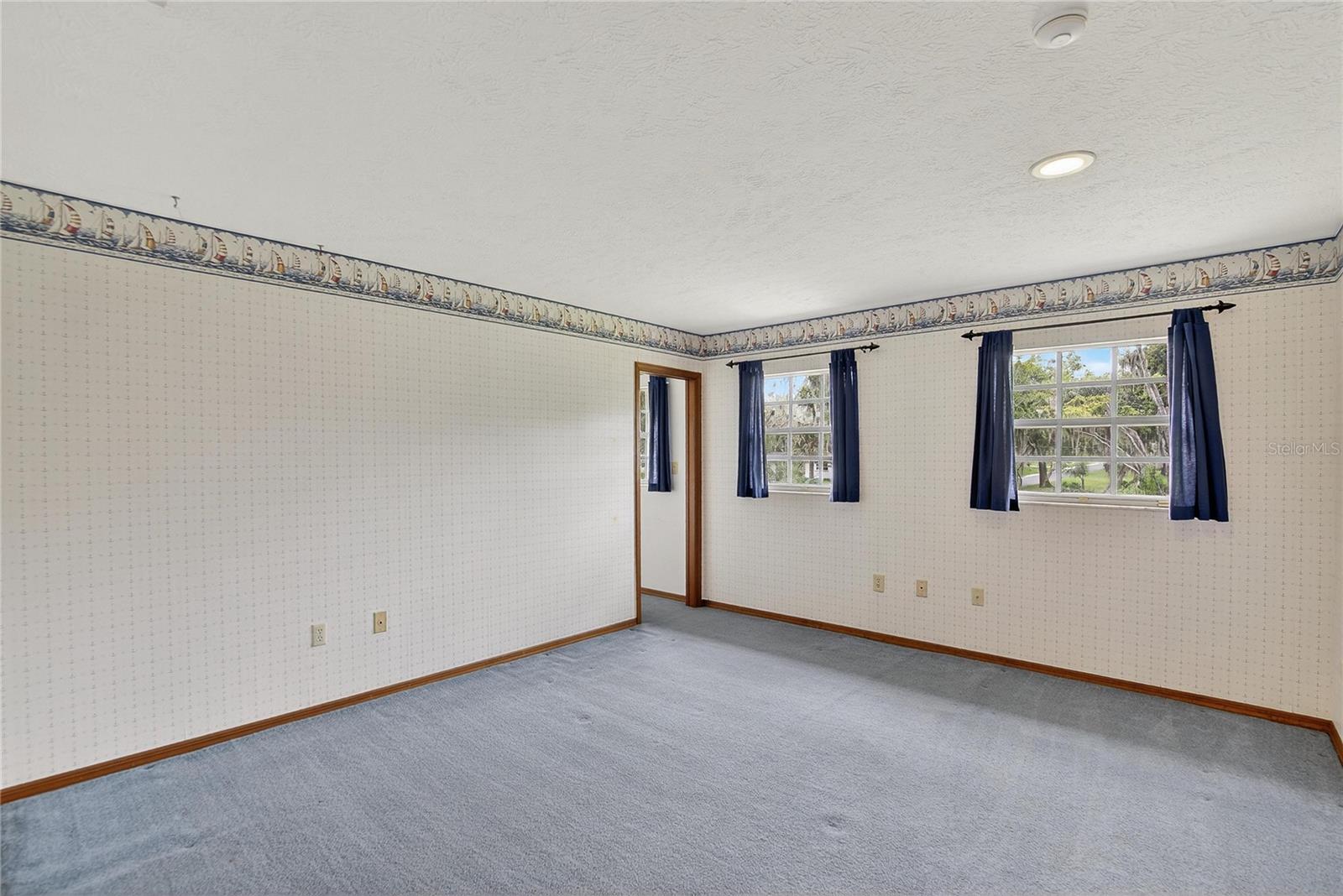 1502 AZALEA ST — photo 32