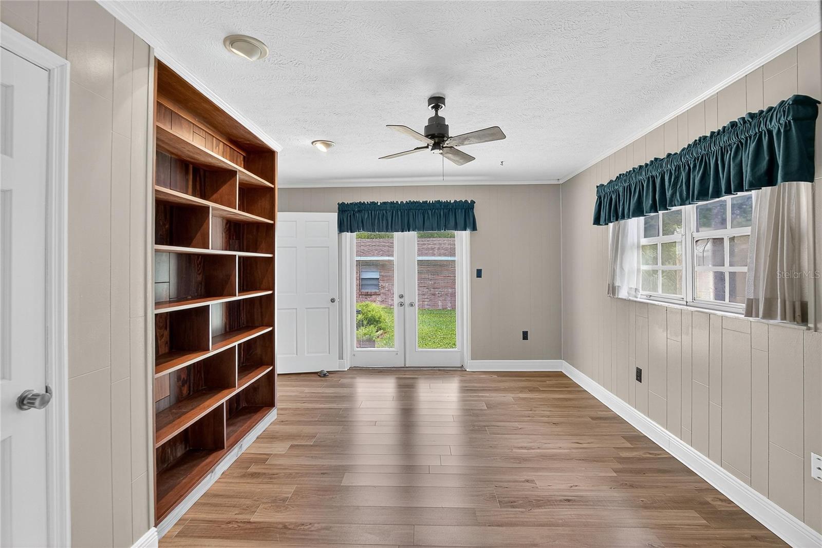 1502 AZALEA ST — photo 16