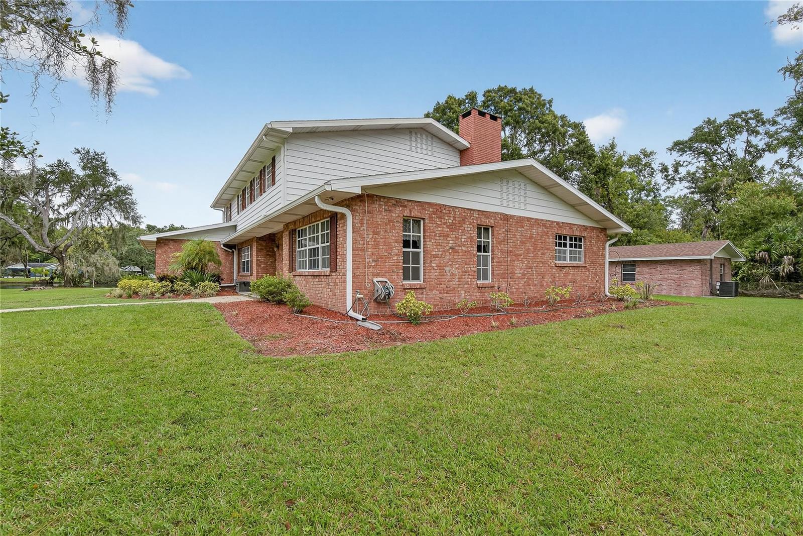 1502 AZALEA ST — photo 8