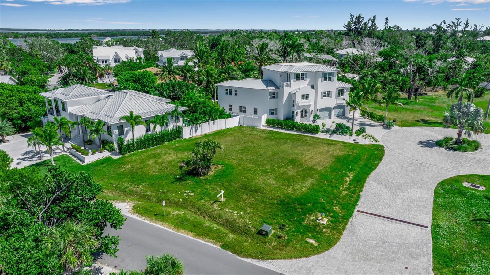 610 HIBISCUS WAY — photo 4