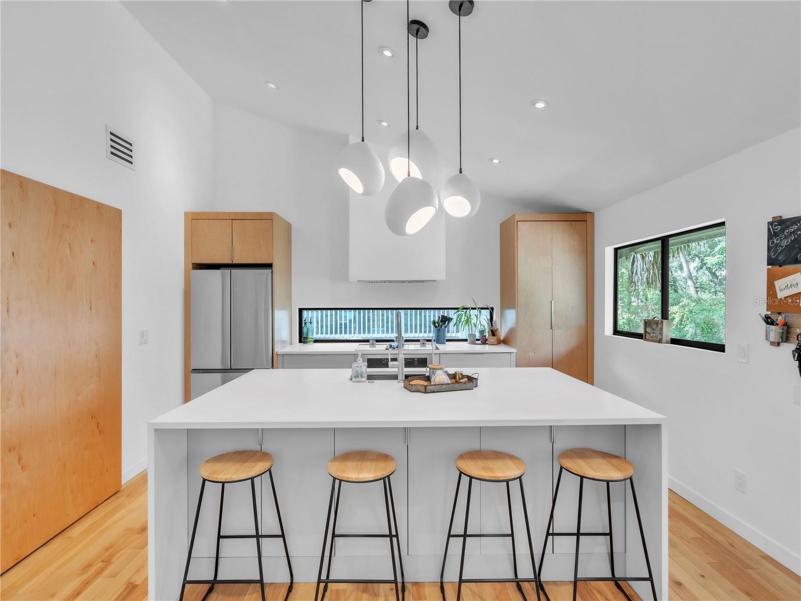 43 HAMILTON HEATH DR — photo 4