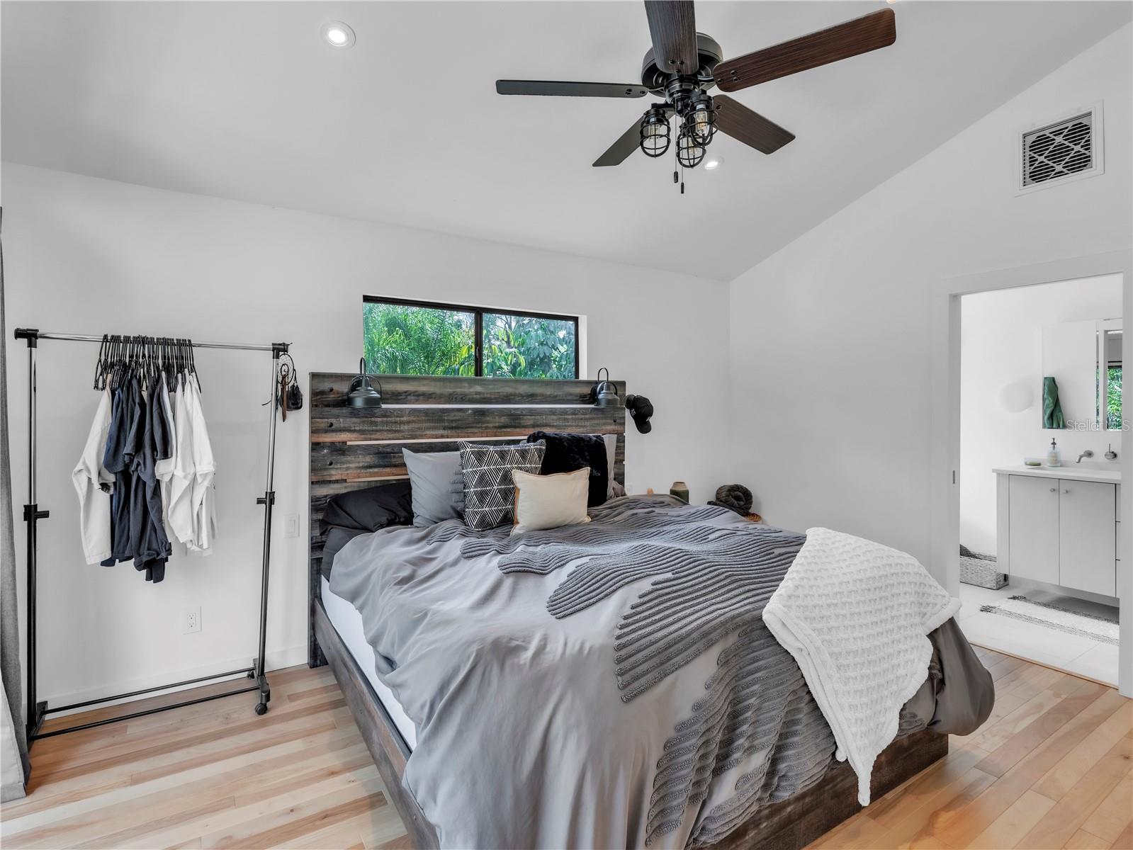 43 HAMILTON HEATH DR — photo 16