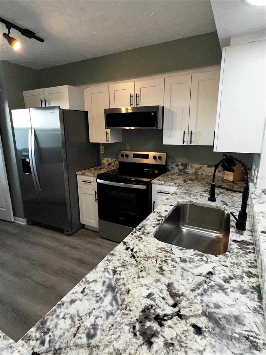 800 COVE CAY DR #4F — photo 3