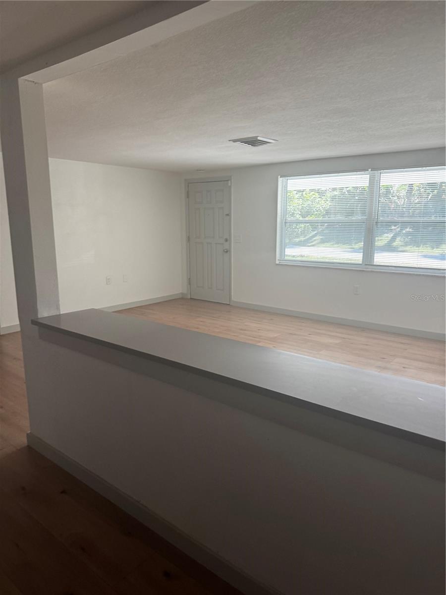 5253 DEVRIES DR — photo 14