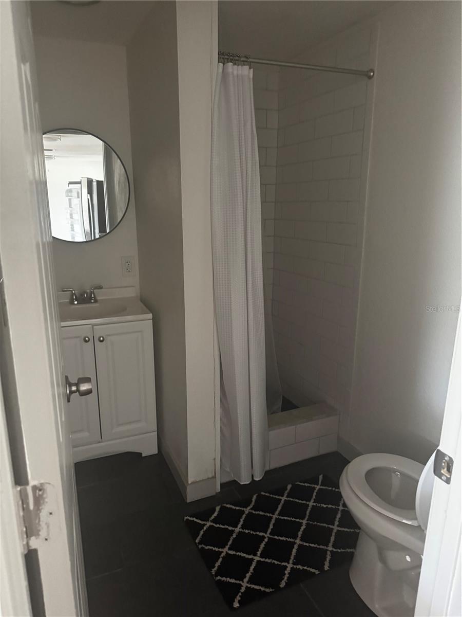 5253 DEVRIES DR — photo 5