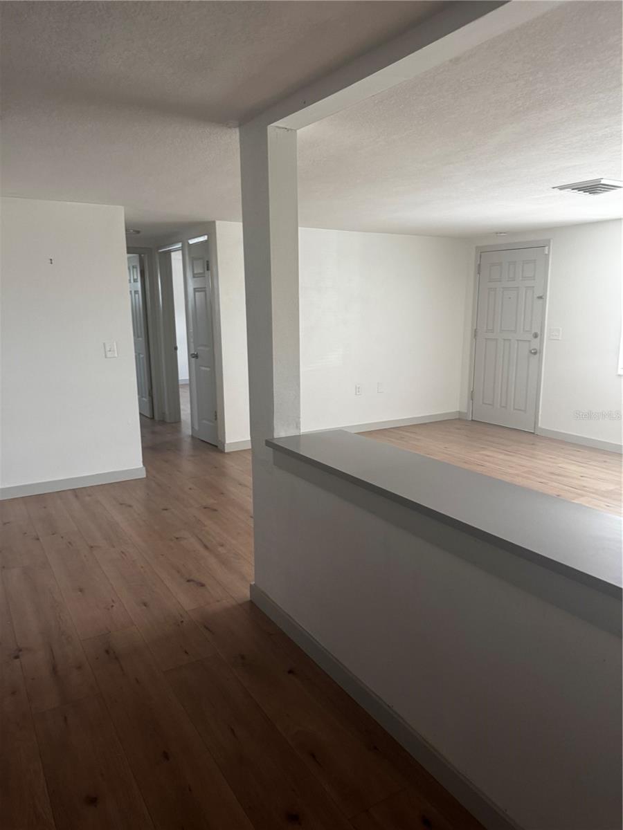 5253 DEVRIES DR — photo 15