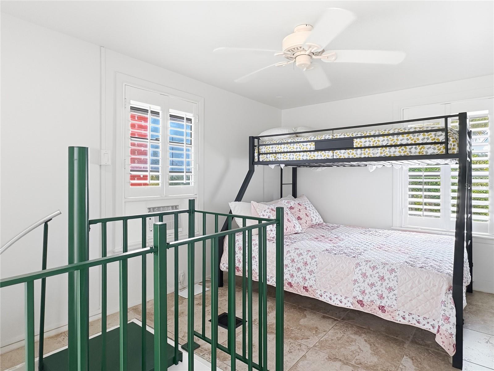 2823 GULF OF MEXICO DR — photo 26