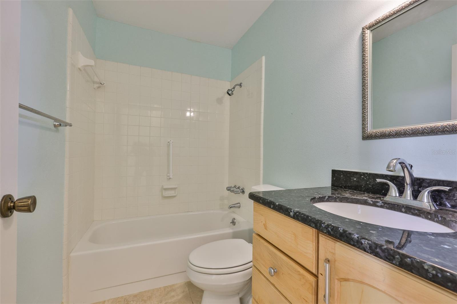 1908 CANTERBURY LN #20 — photo 12