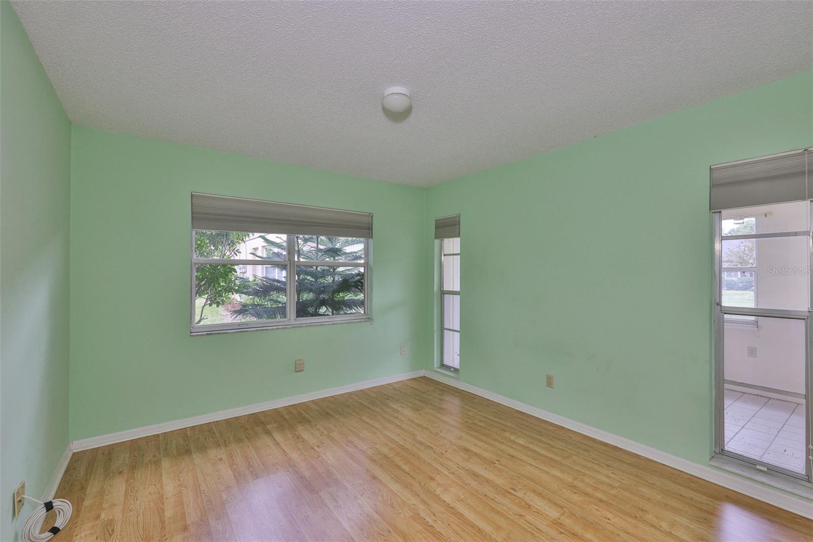 1908 CANTERBURY LN #20 — photo 13