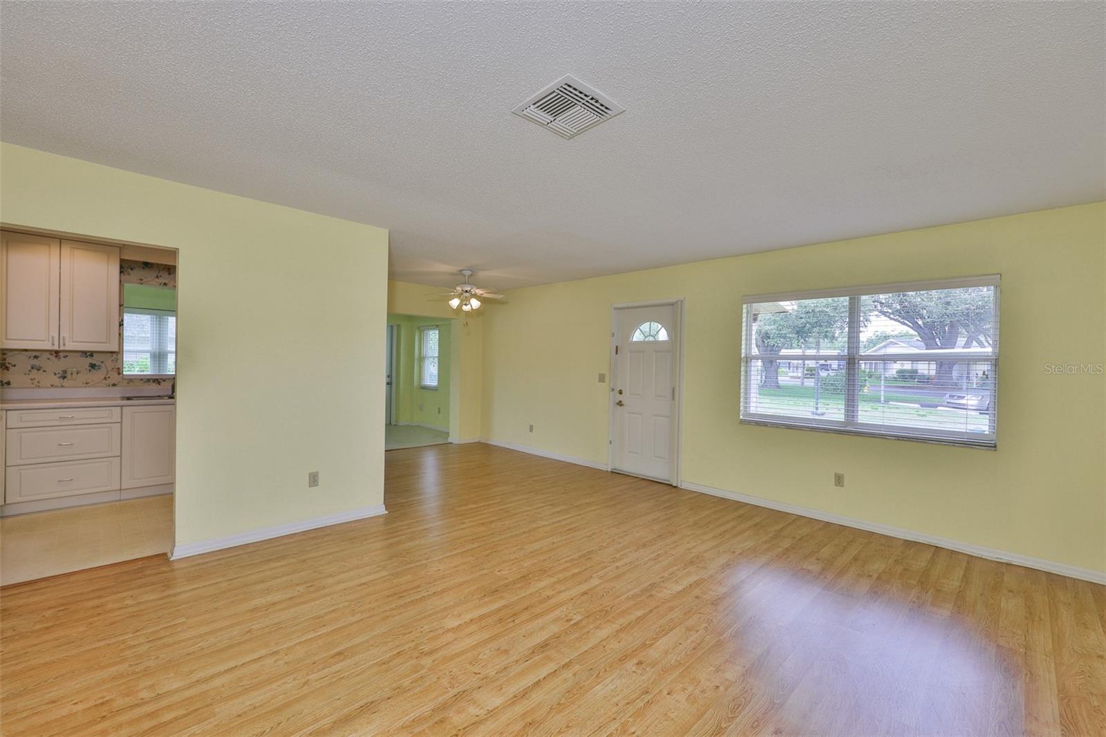 1908 CANTERBURY LN #20 — photo 6