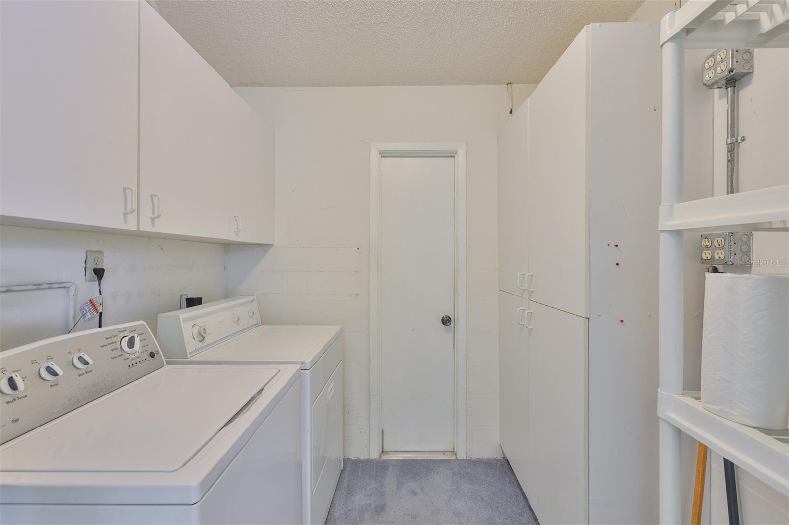 1908 CANTERBURY LN #20 — photo 20