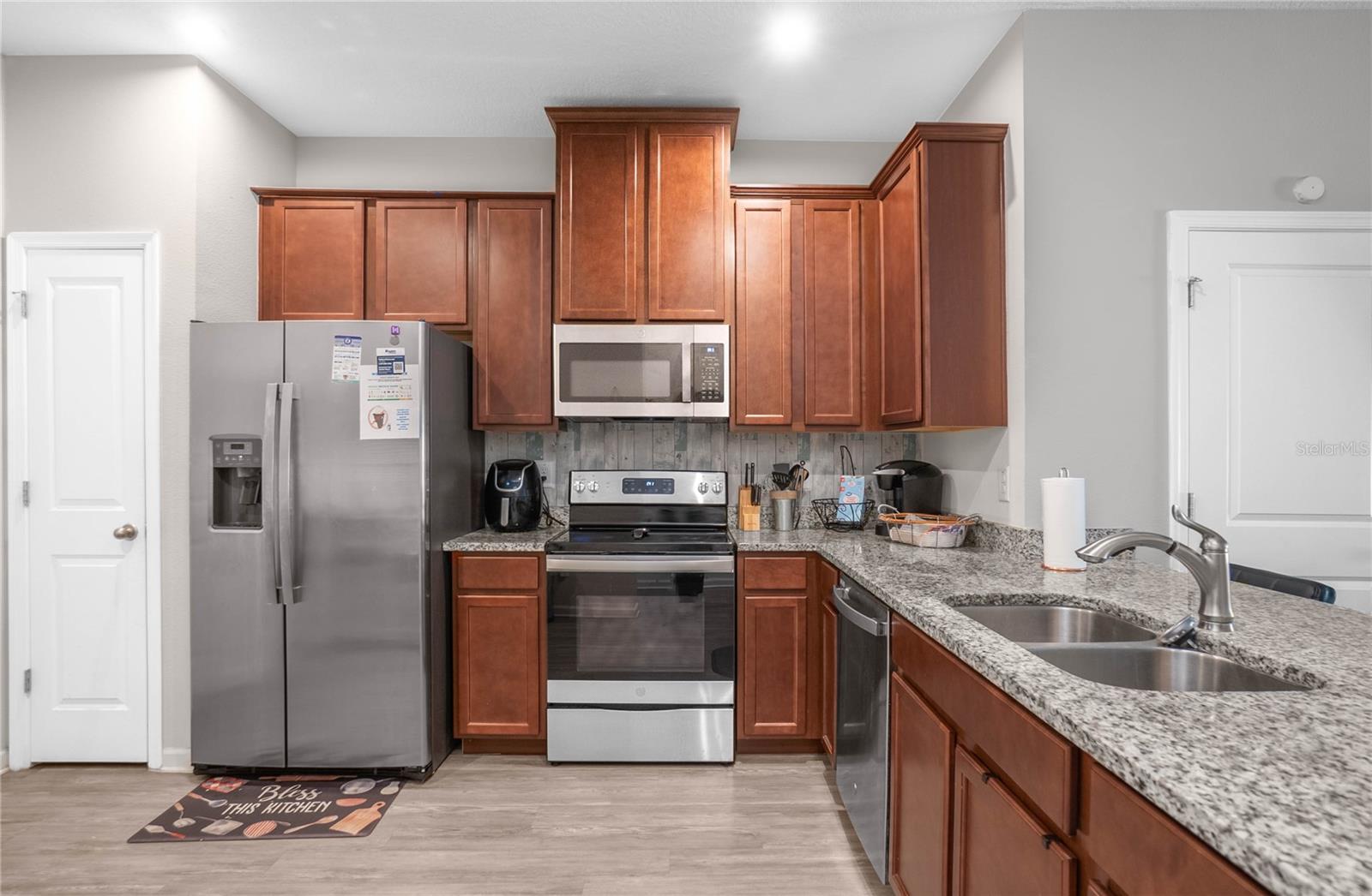 2208 LACEFLOWER DR — photo 9