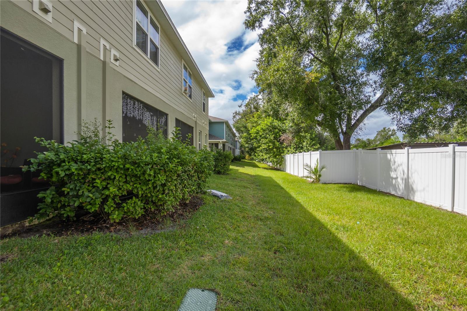 2208 LACEFLOWER DR — photo 28