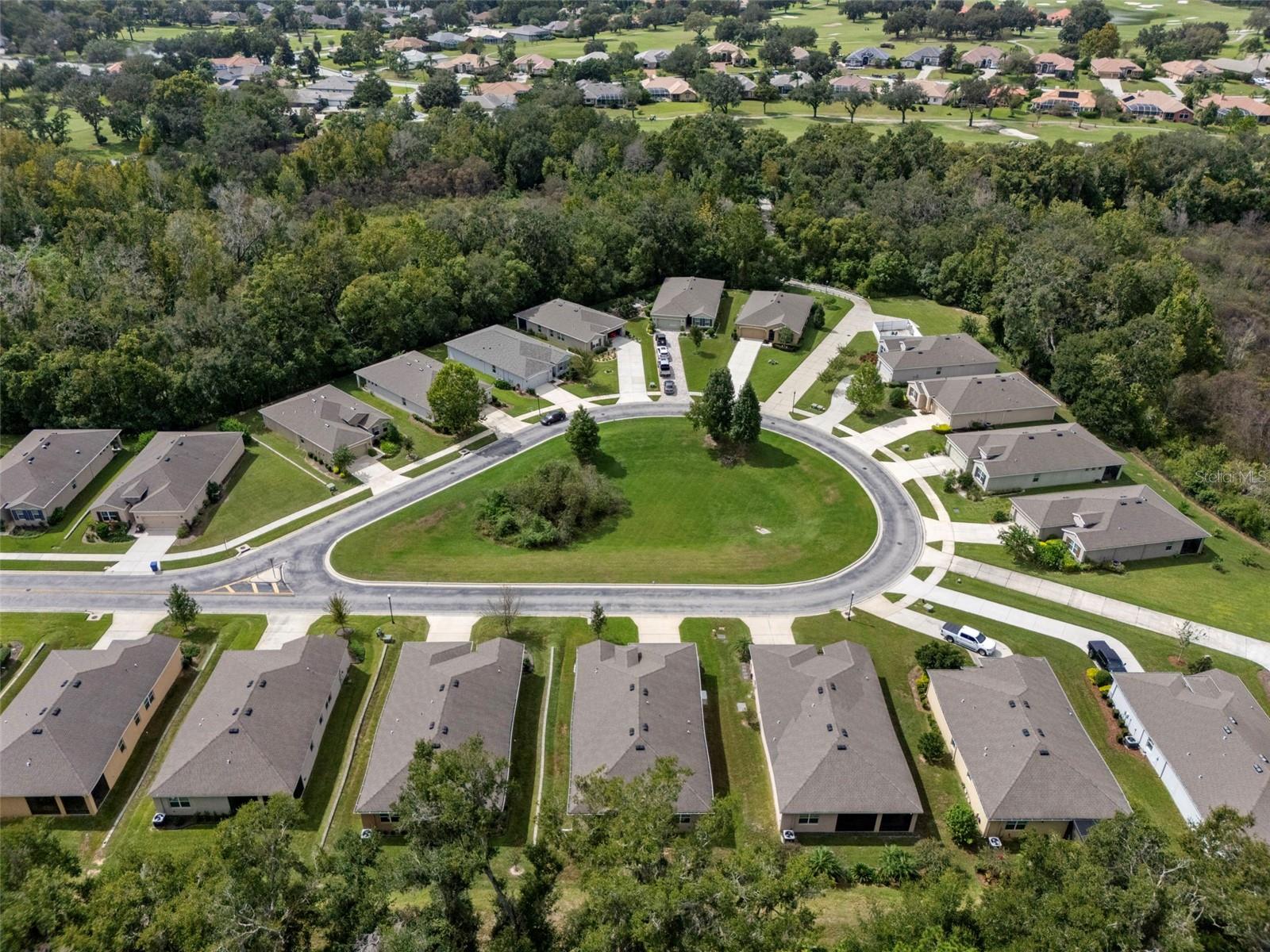 12735 EASTPOINTE DR — photo 48