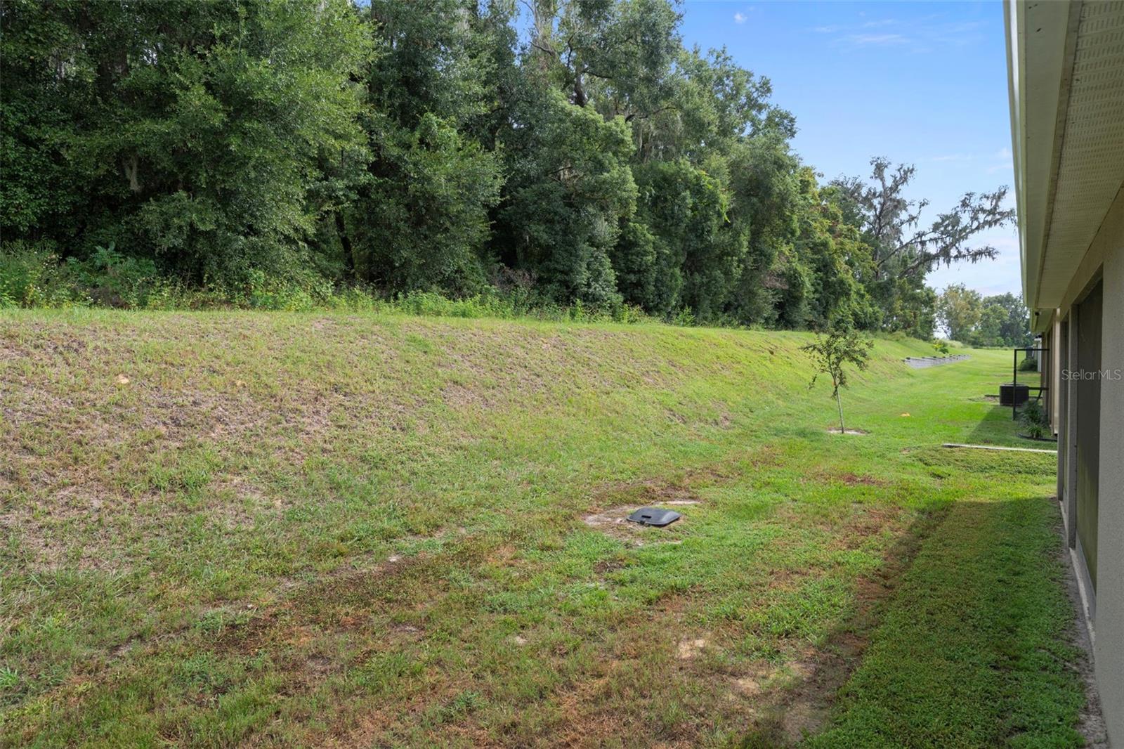 12735 EASTPOINTE DR — photo 25