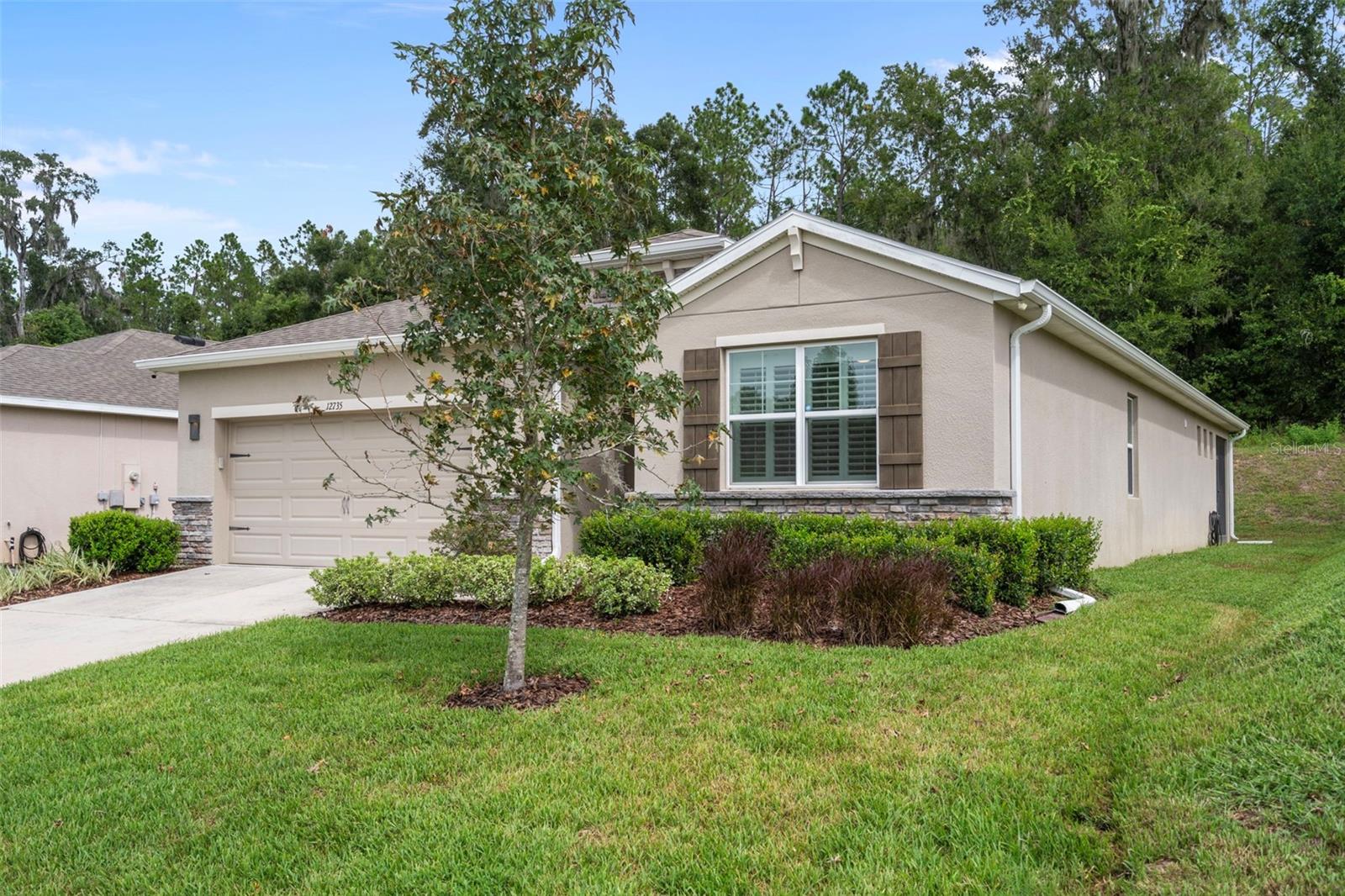 12735 EASTPOINTE DR — photo 4