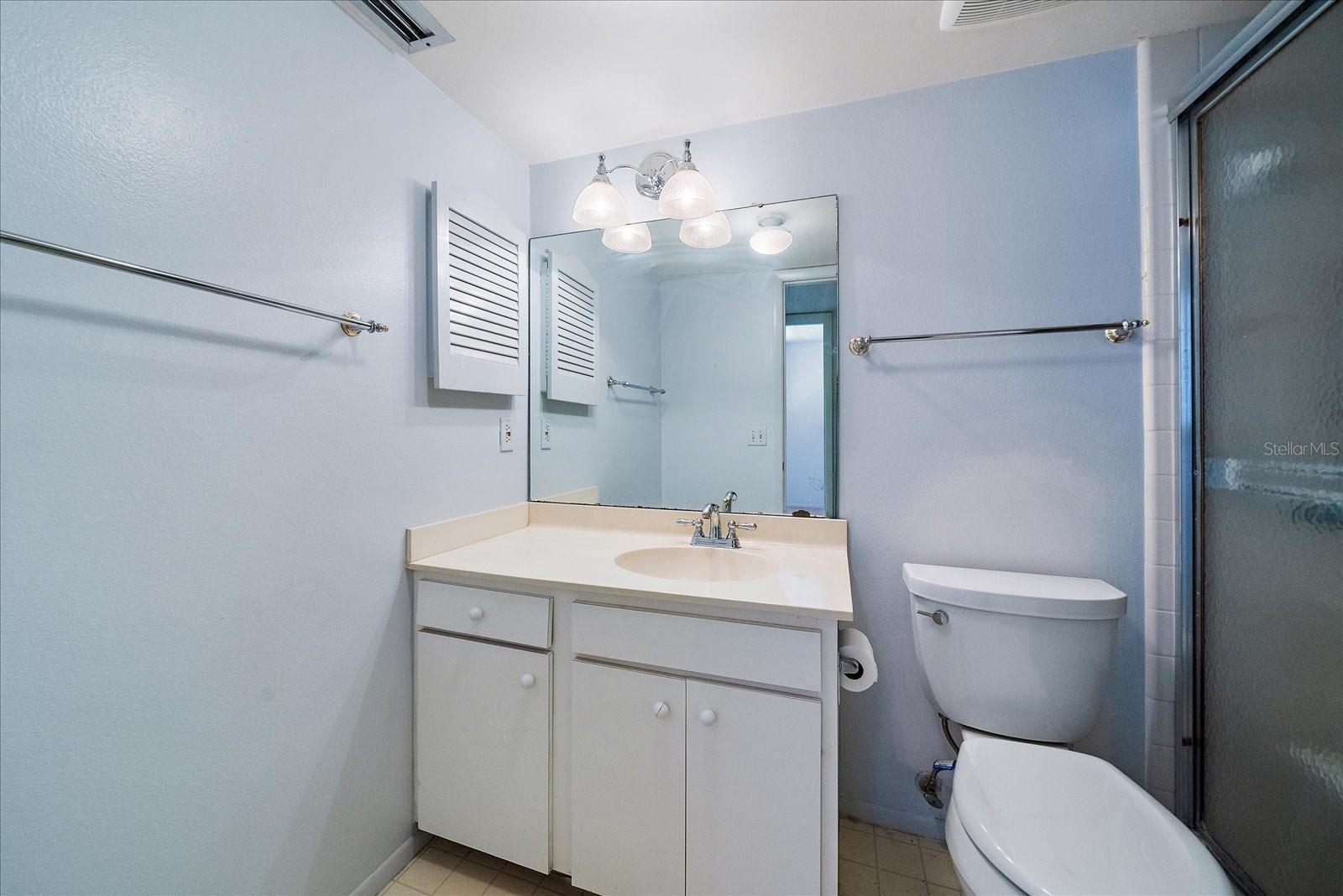 182 PINENEEDLE DR — photo 17