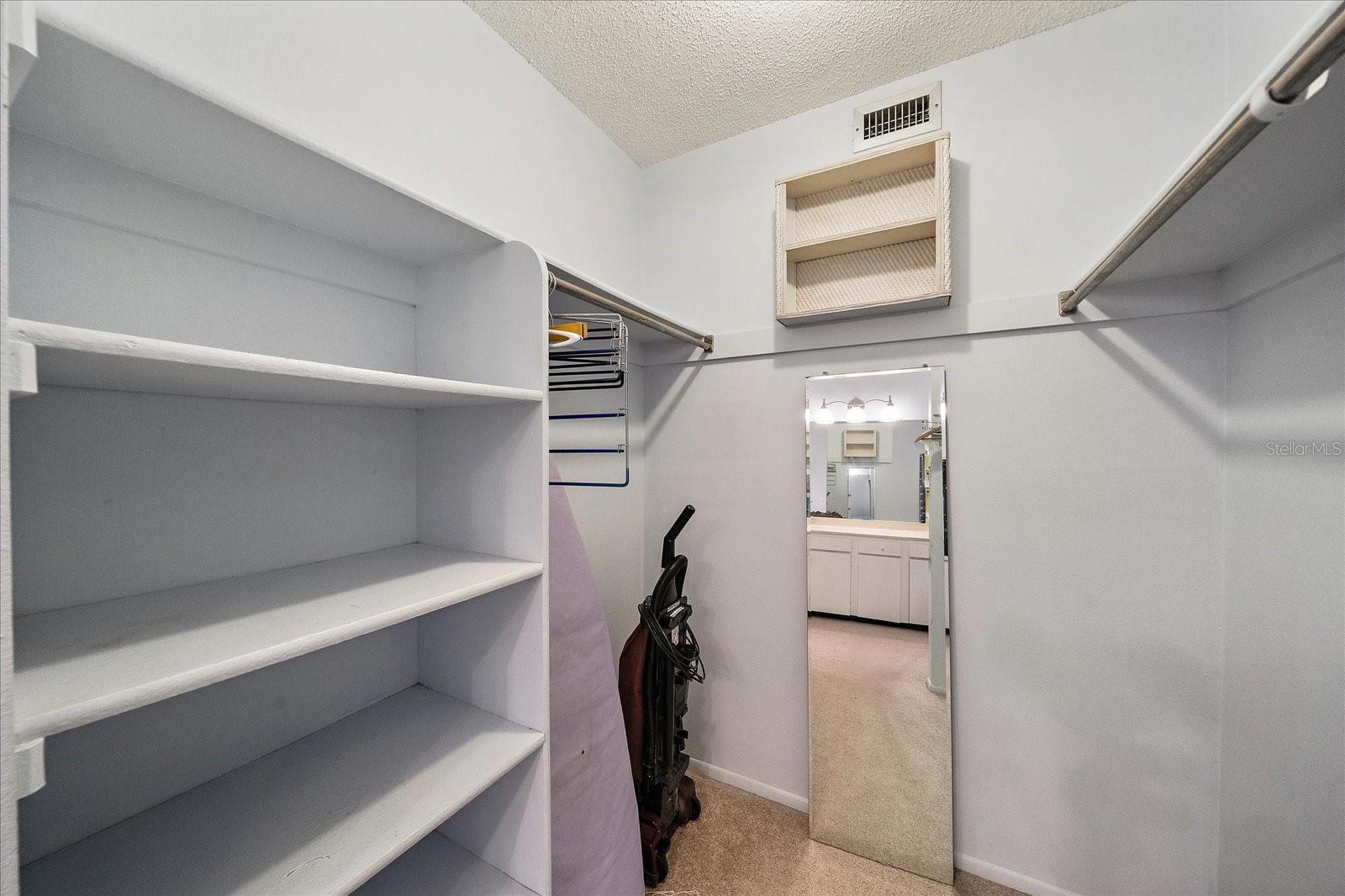 182 PINENEEDLE DR — photo 13