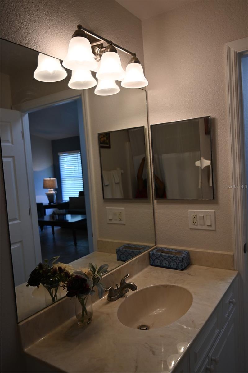 5378 DUNSMUIR RD — photo 44
