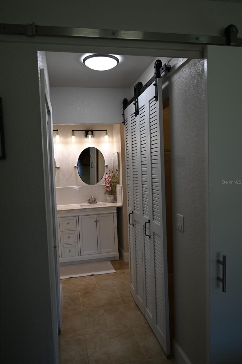 5378 DUNSMUIR RD — photo 15