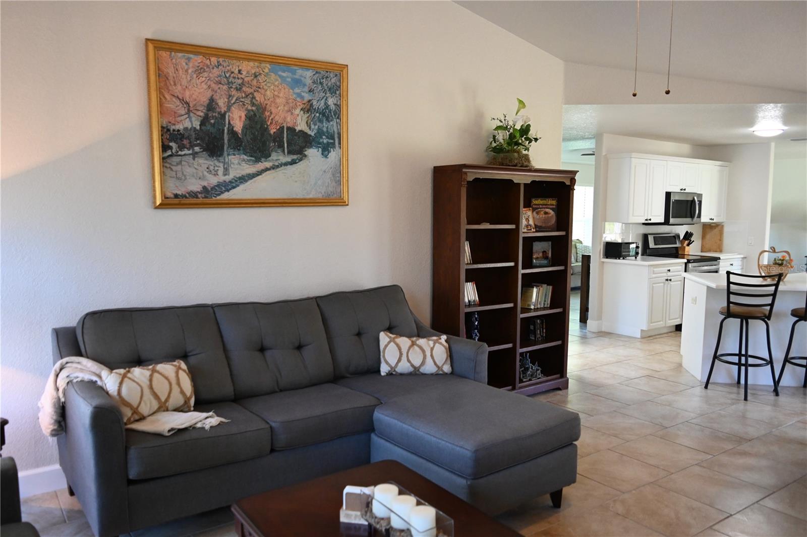 5378 DUNSMUIR RD — photo 33