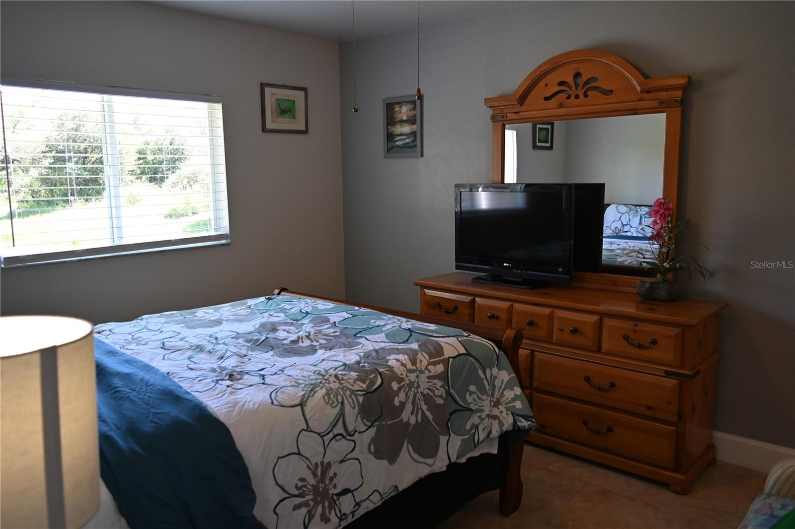 5378 DUNSMUIR RD — photo 35