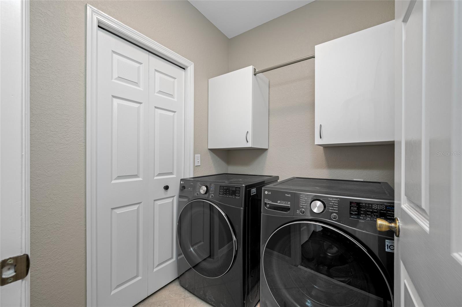 8575 SUNSET CT — photo 24