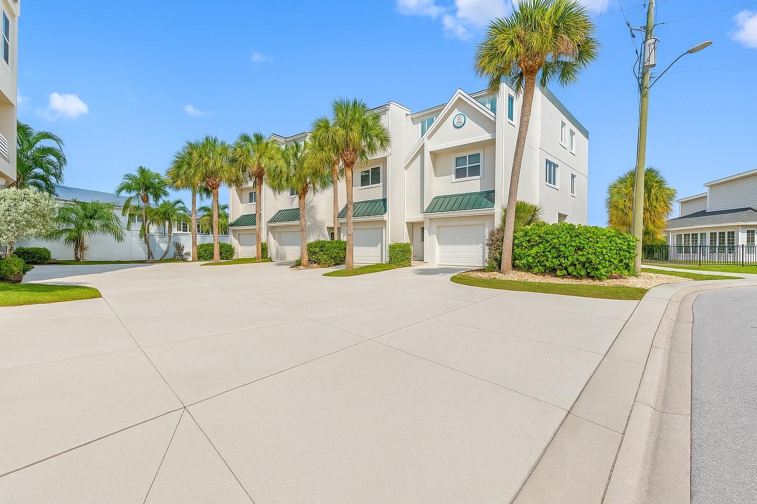 8575 SUNSET CT — photo 36