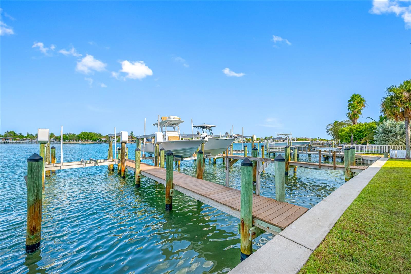 8575 SUNSET CT — photo 5